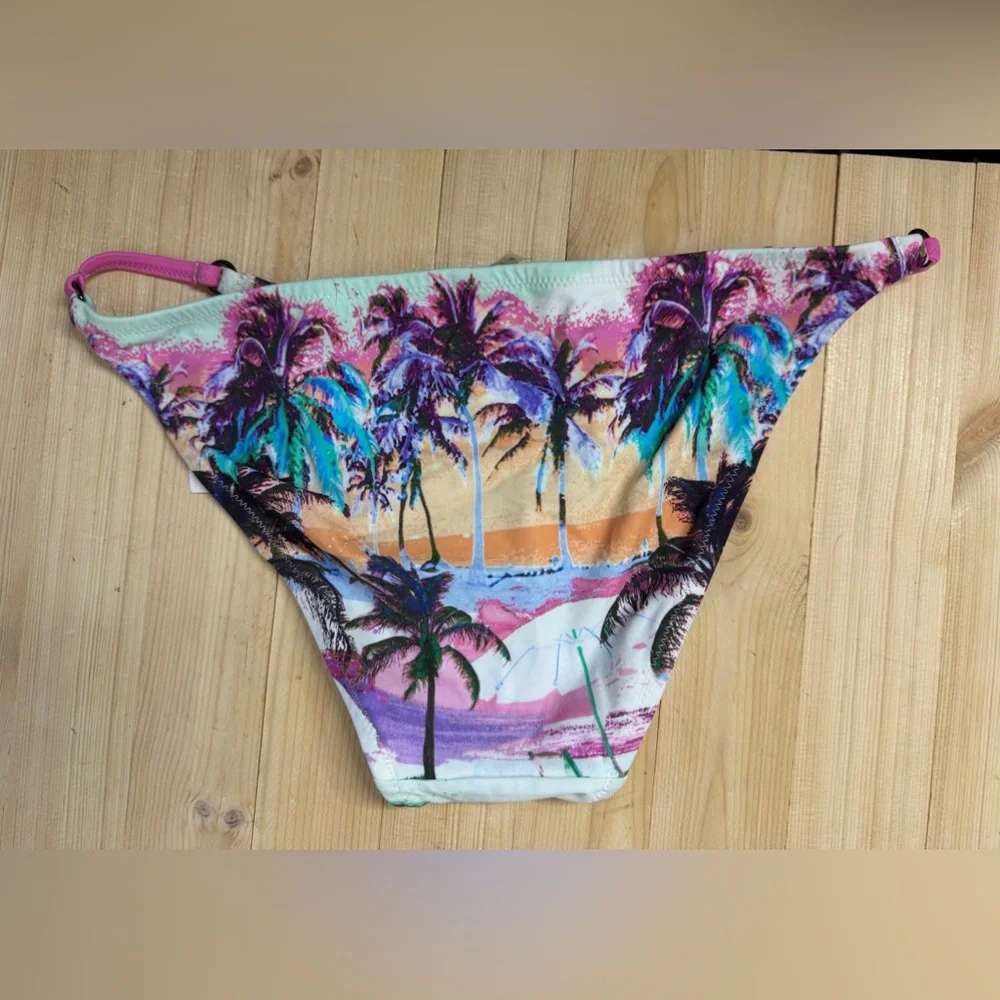 Victorias Secret #vacationvibes tree bikini